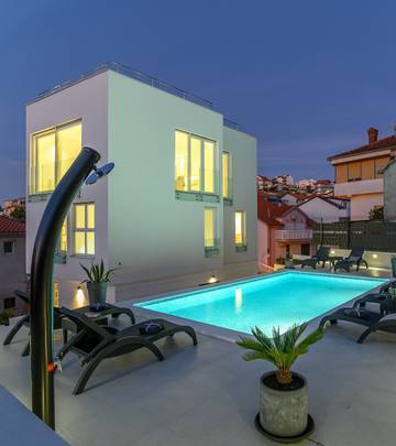 Villa for 8 People in Trogir, Ciovo, Photo 1