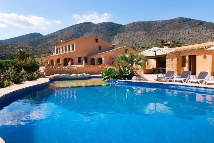Casa rural para 12 personas, con Terraza y Jardín en Jalón