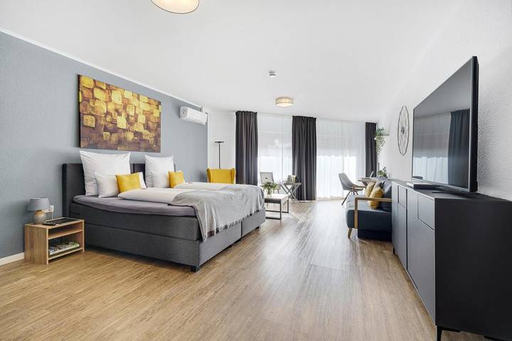 Ferienhaus für 3 Personen, mit Ausblick und Terrasse sowie Sauna in Hennef