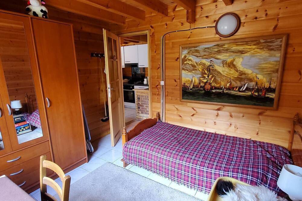 Chalet Au Pied Du Bois ( Champradel ) in Murol, Parc naturel régional des Volcans d'Auvergne