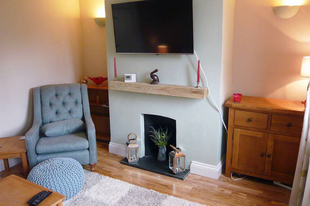 Log Cabin for 4 People in Godstone, Surrey