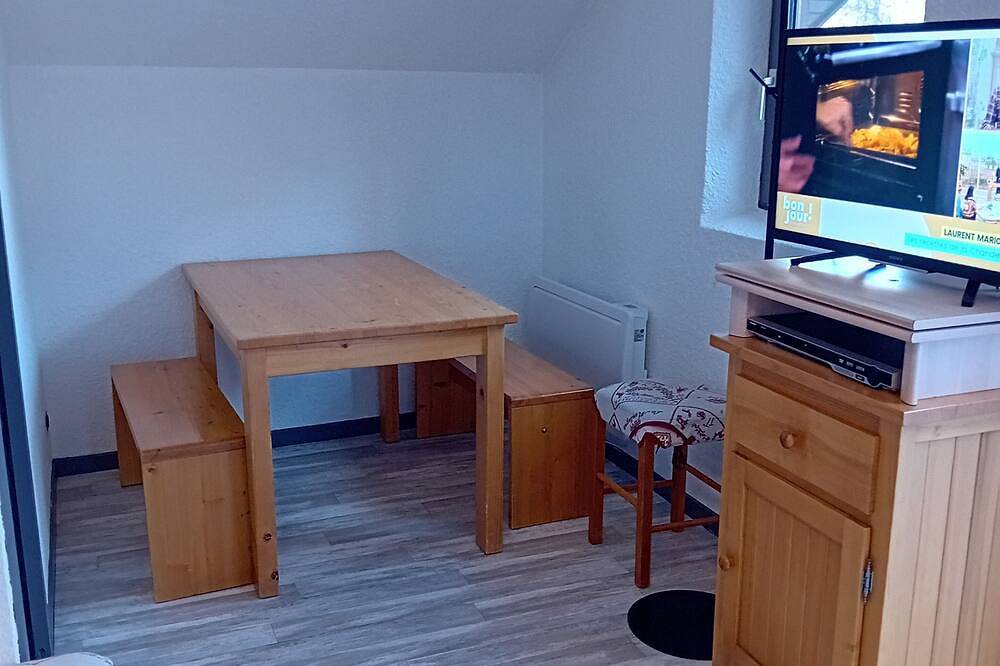 Ganze Wohnung, T3 45 m Carré 6 Personnes Prix Adapté à la Saison in Saint-Léger-les-Mélèzes, Nationalpark Écrins