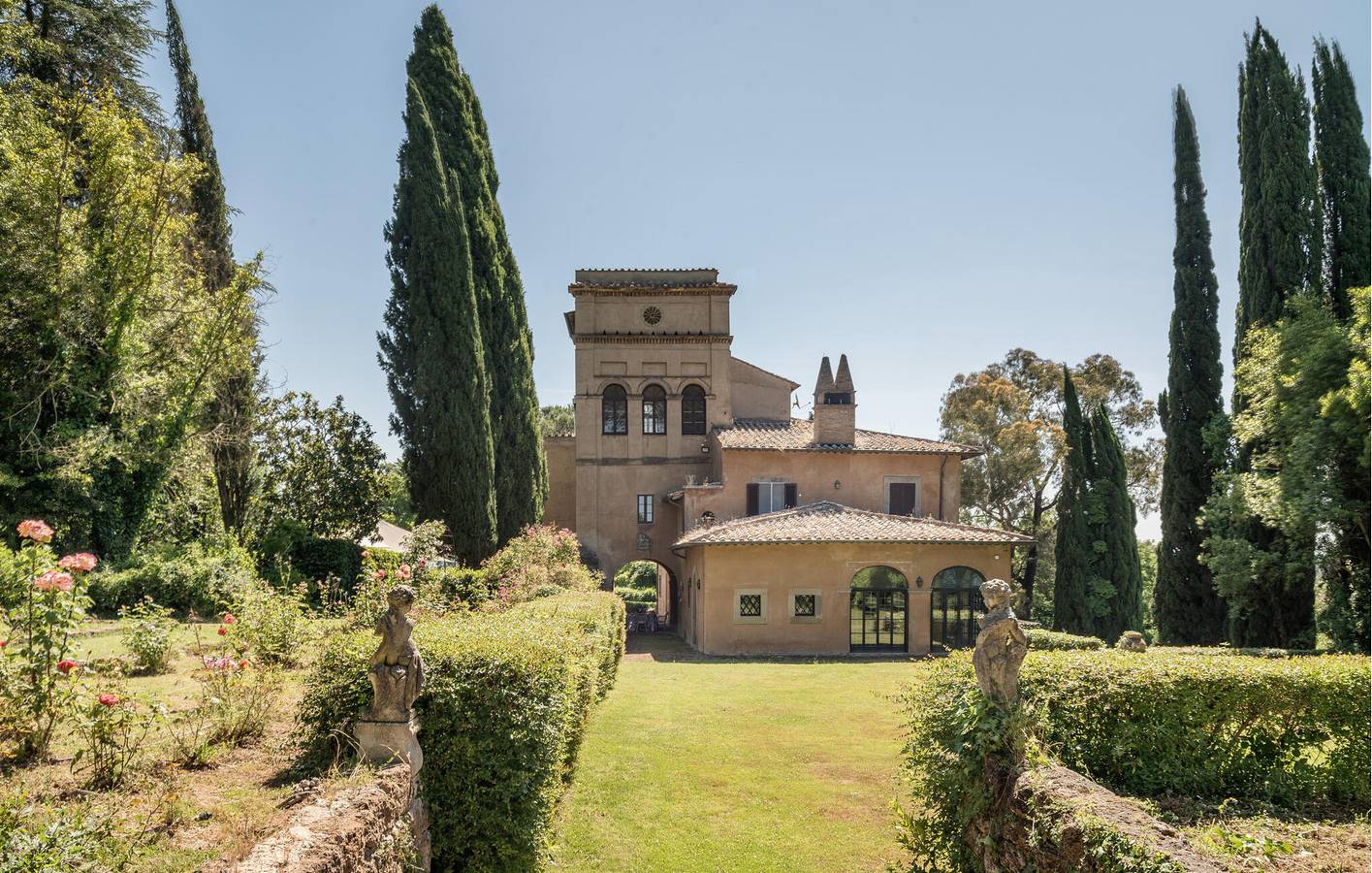 Accogliente appartamento per vacanze con piscina, WiFi e parcheggio vicino a Sutri in Sutri, Lago di Bracciano