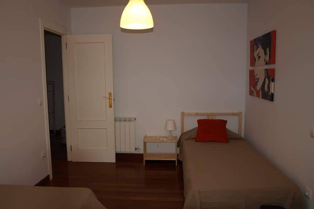 Apartamento entero, Ramales pueblo entre río y montañas, wifi y parking free in Ramales de la Victoria, Costa de Cantabria