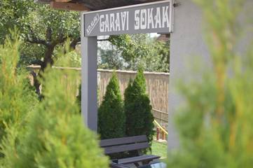 Gîte pour 2 personnes, avec jardin dans Kursumlija