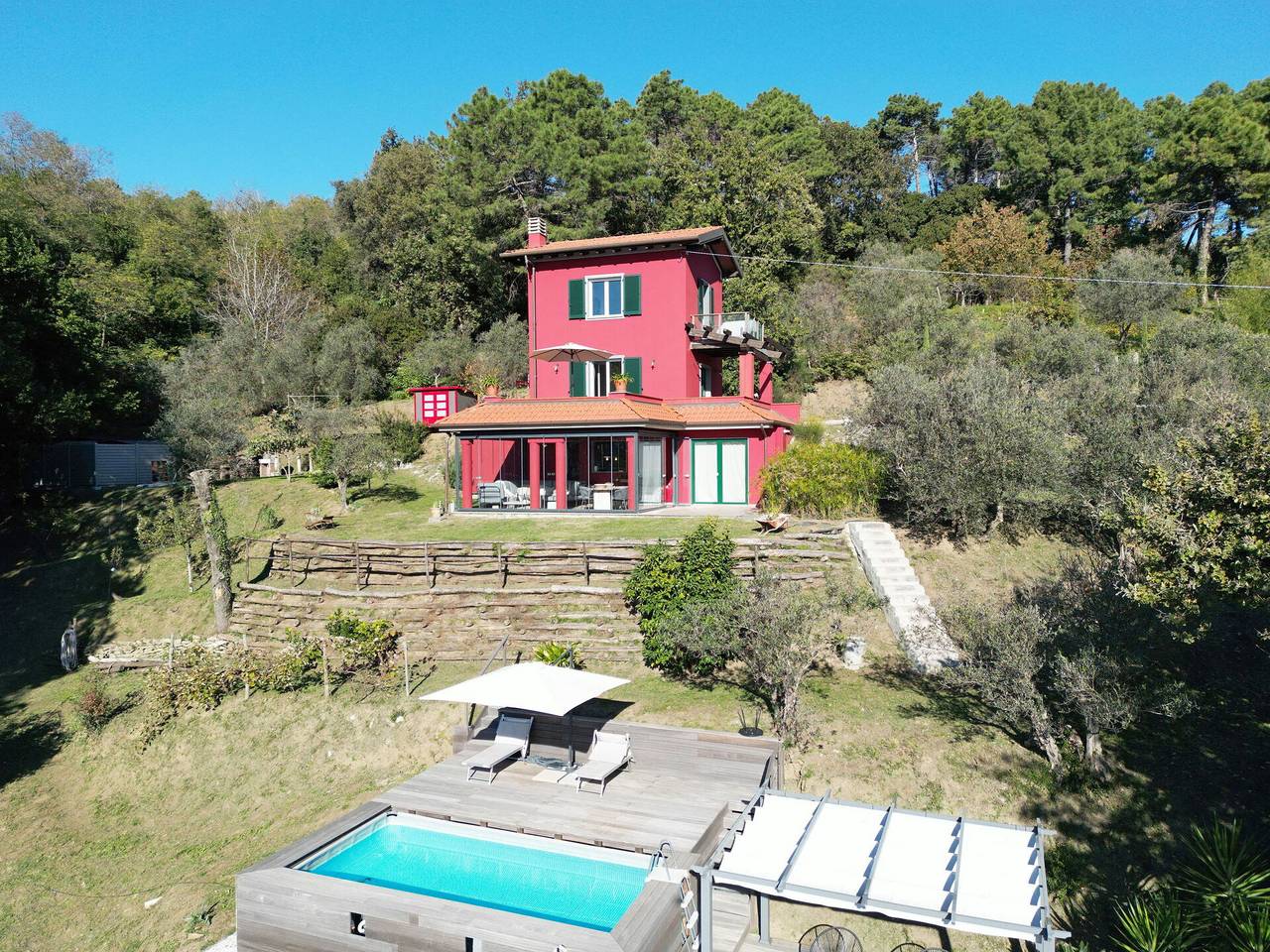 Torre Rossa in Fosdinovo, Val di Magra