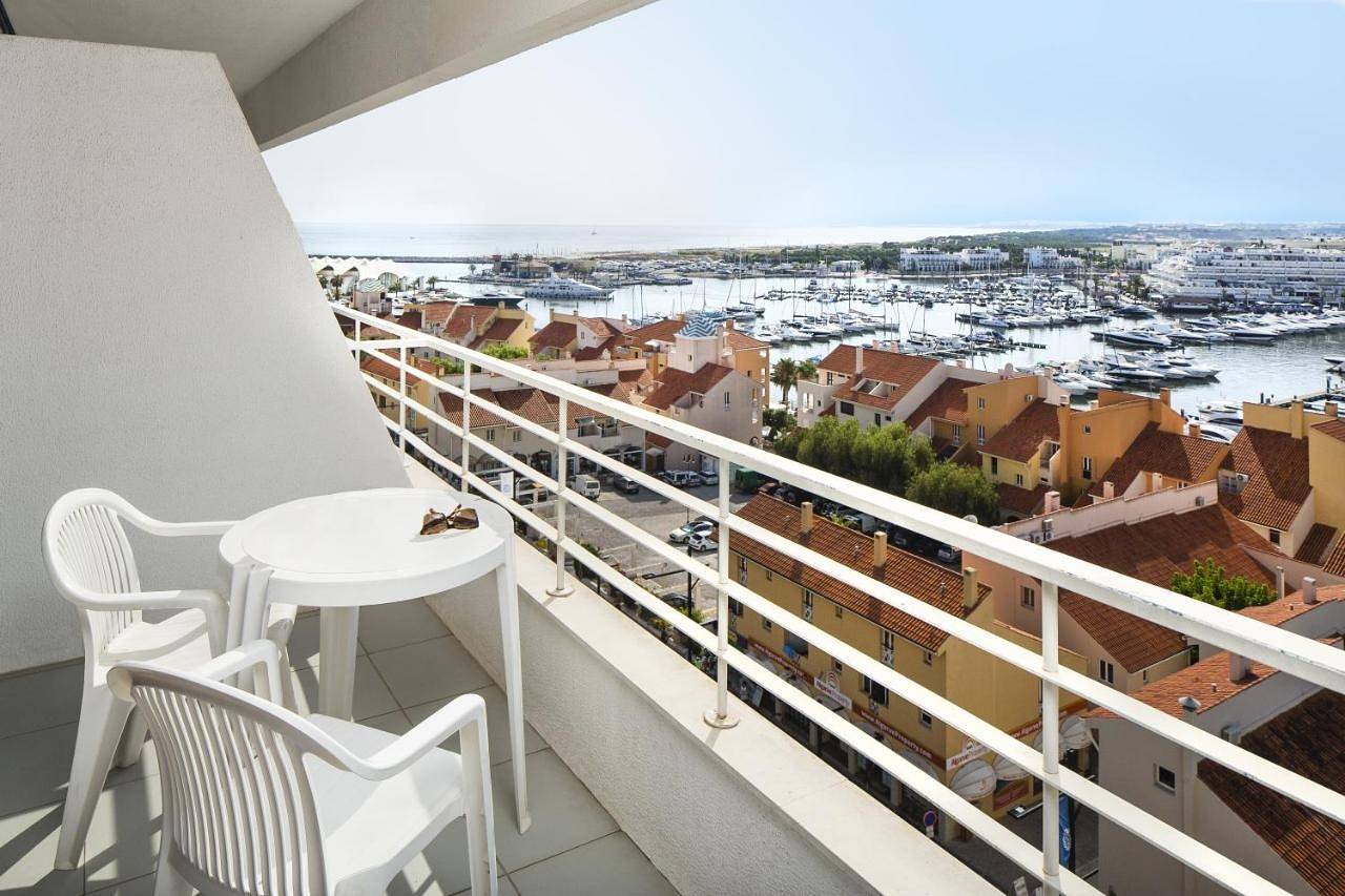 One-Bedroom Apartment with Balcony in Vilamoura, Quarteira