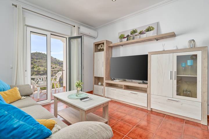 Entire apartment, Apartment "In Balcón de Frigiliana" with Sea View, Shared Pool & Wi-Fi in Frigiliana Road, Frigiliana