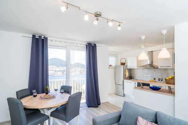 Ganze Wohnung, Ferienwohnung für 4 Personen mit Meerblick in Dubrovnik, Grad Dubrovnik
