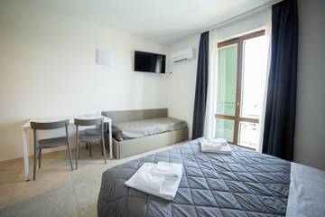 Vakantieappartement voor 2 Personen in Spiaggia Romantica (Manerba del Garda), Manerba del Garda, Afbeelding 1