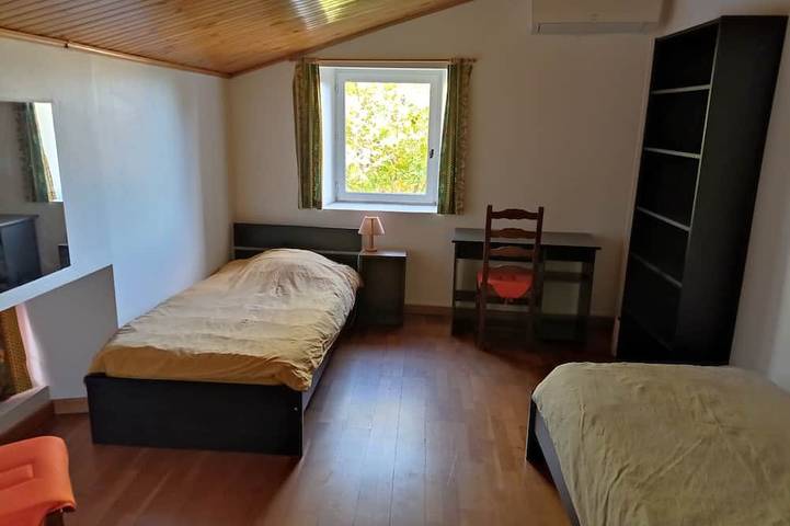 Location de vacances pour 6 personnes, avec jardin à Vézénobres - 2