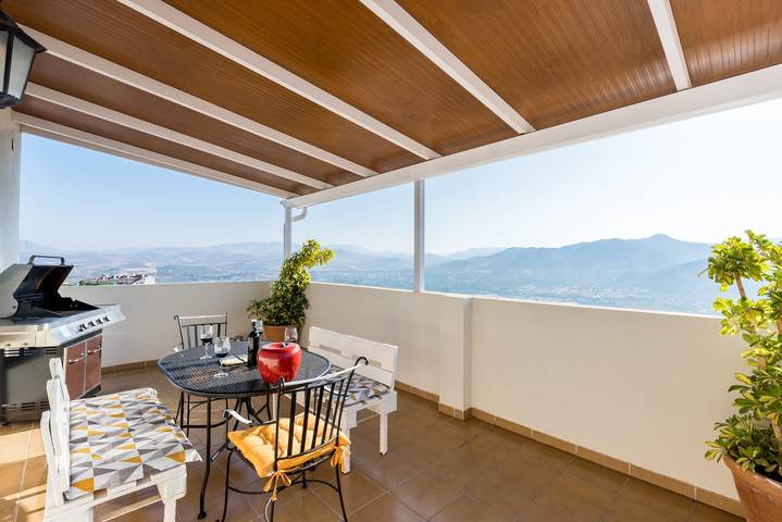« Ático Guadalhorce » Solarium, 2 terrasses privées, vues sur le val et Wi-Fi in Álora, Cordillera Penibética