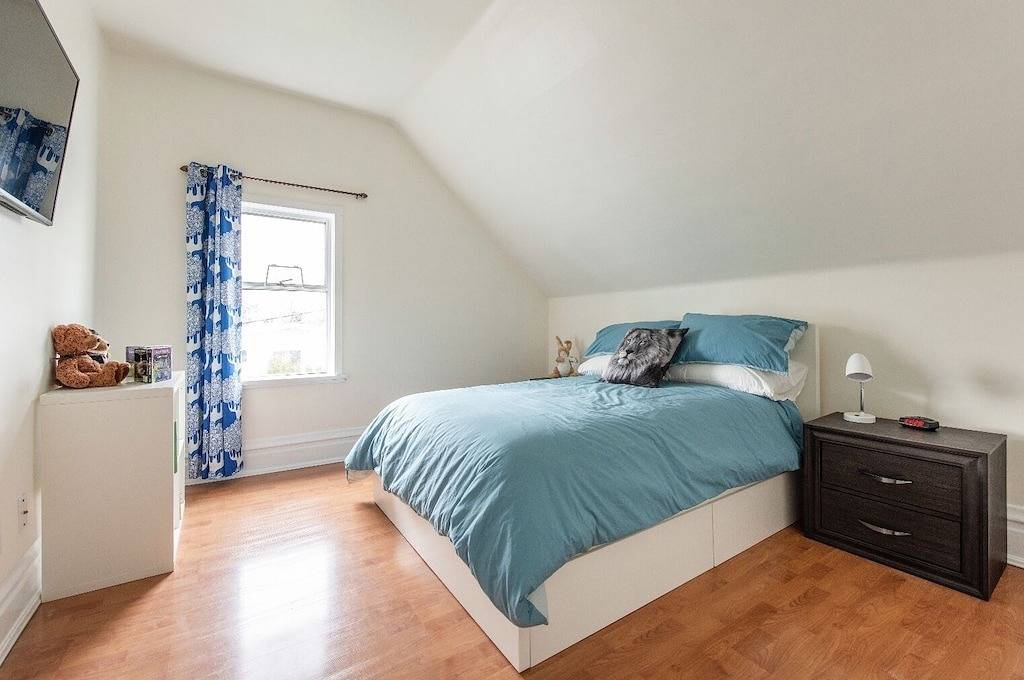 5 Schlafzimmer, ganzes Haus, völlig privat und zentral gelegen in Vancouver, British-Columbia