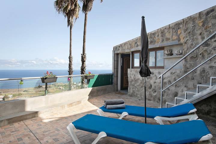Casa de vacaciones "Bisangel" con vistas al mar, terraza privada y Wi-Fi in Buen Paso, Icod de los Vinos