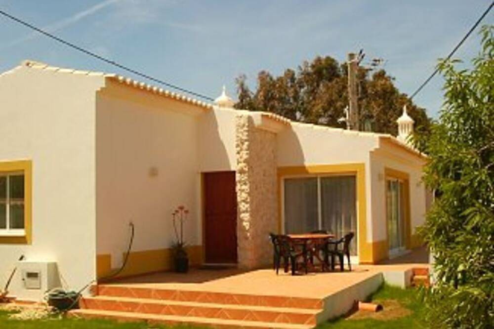 2 camere da letto casa con giardino e zona barbecue appartata, internet gratuito, spiagge in Parque Natural do Sudoeste Alentejano e Costa Vicentina