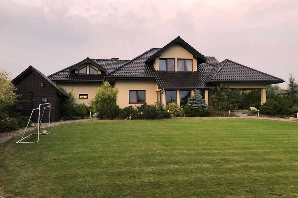 Willa Karkonosze / Karpacz in Jeżów Sudecki, Sudeten (Polen)
