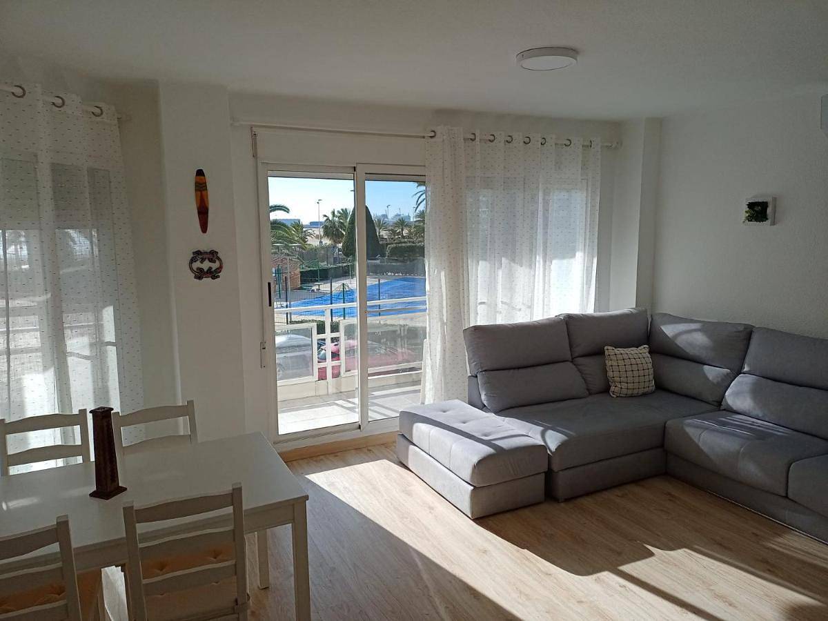 Ganze Wohnung, Three-Bedroom Apartment in Port de Sagunt, Sagunto