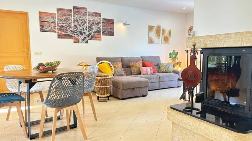 Villa pour 9 personnes, avec vue et piscine ainsi que jardin et terrasse, animaux acceptés - 1