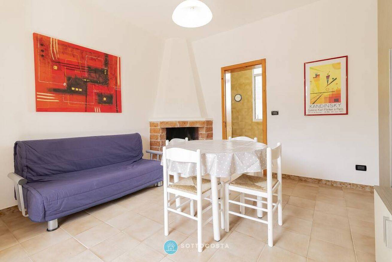 Entire apartment, Holiday apartment for 4 people in La Cueva, Melendugno
