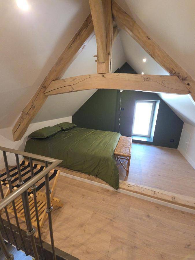 Appartement entier, La Petite Preuse, un Petit Chablis avec jacuzzi in Fontenay-près-Chablis, Région d'Auxerre