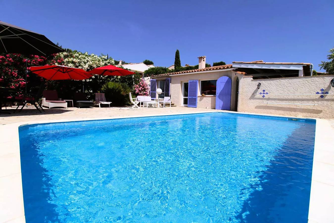 Villa 6 personnes avec piscine privée et vue mer à La Londe-Les-Maures in La Londe-les-Maures, Côte méditerranéenne (France)