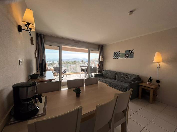 Gîte pour 4 personnes, avec piscine et balcon dans Plage du Port Fréjus - 3