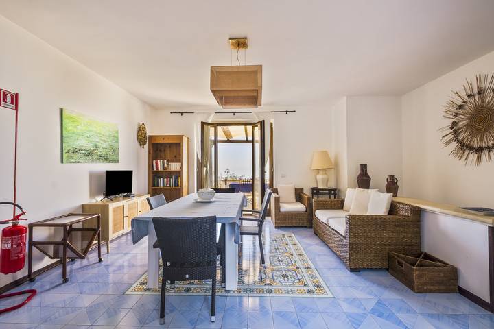 Entire apartment, Cala D'Aspide Apartment 5 with Sea View, Wi-Fi, and Air Conditioning in Nardò, Nardò (municipality)