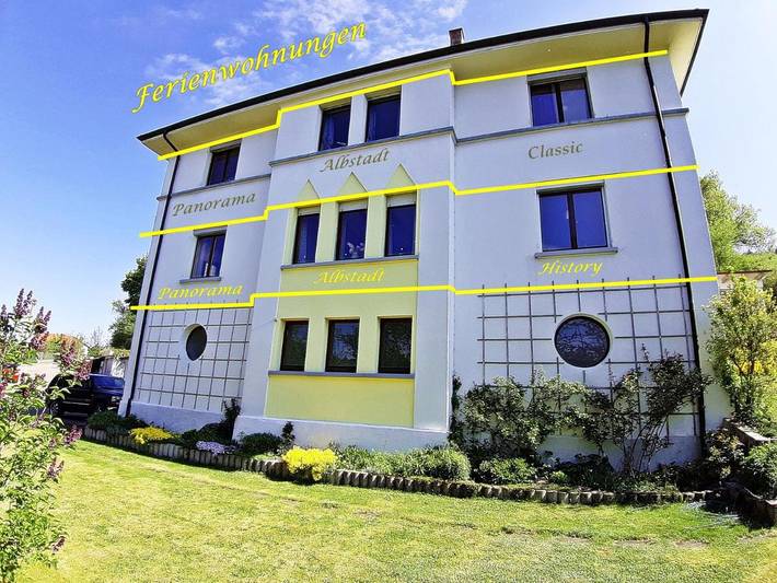 Ferienwohnung für 11 Personen, mit Terrasse und Garten sowie Ausblick in Albstadt