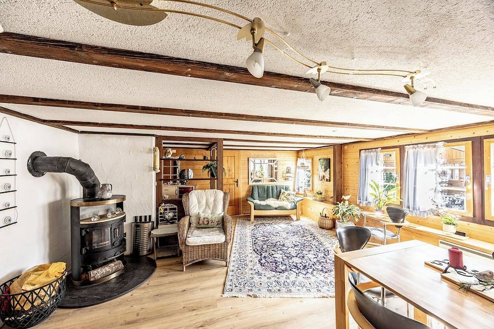 Chalet Idylle | mountain view & close to Interlaken in Ringgenberg, Berner Oberland