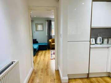 Holiday Home for 9 People in Birmingham, Birmingham Area, Photo 4