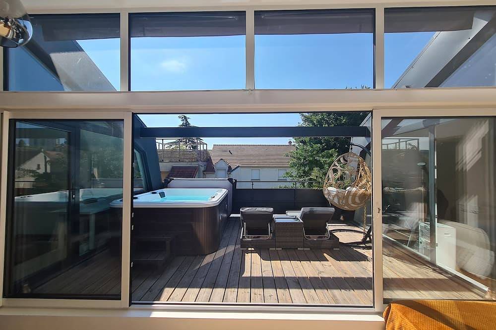Ganze Wohnung, Superbe Appartement Avec Jacuzzi sur Terrasse, Sauna et Hammam Proche de Paris in Châtillon, Hauts-de-Seine