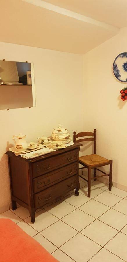 Gîte pour 4 personnes, avec piscine et jardin, adapté aux familles à Biesheim - 4