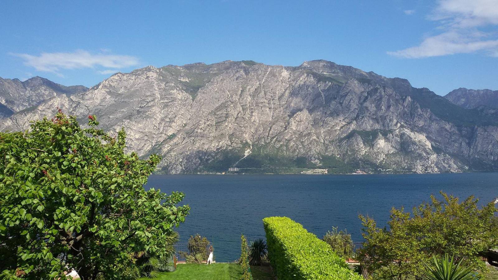 Appartement de vacances entier, Appartement avec vue imprenable sur le lac de Garde in Malcesine, Montagnes autour du lac de Garde