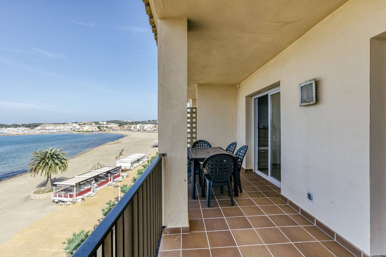 Appartamento intero, Appartamento 'Riells Platja ' con vista mare, Wi-Fi e aria condizionata in L'Escala, Upper Empordà