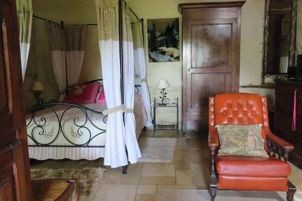 Apartamento entero, Depontet-fronzele oil mill: gite \"le laurier in Lagorce, Ardèche
