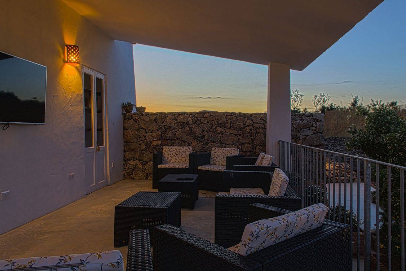Villa Torre Dell'Alto Mare, Torre piccola in Golfo di Taranto