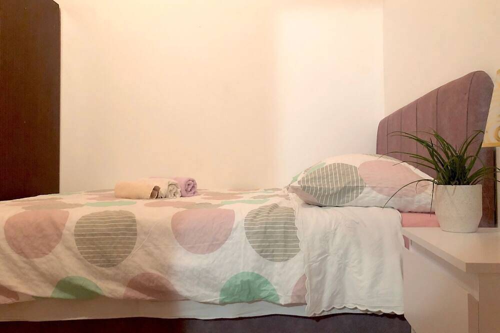 Ganze Wohnung, 2-Zimmer-Ferienwohnung mit Balkon und Meerblick Mrljane, Pasman in Nevidane, Pasman