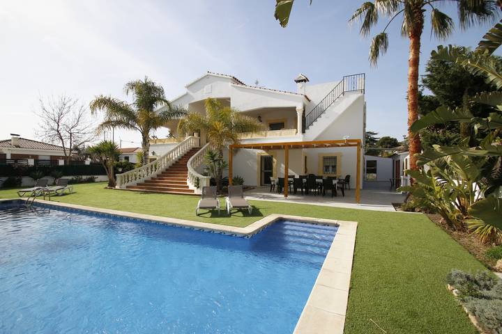 Villa de lujo con piscina y aparcamiento - 2 km de la playa in Cambrils, Costa Dorada