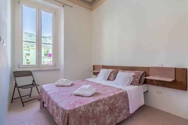 Entire apartment, 0294 - Casa Mati - Relax and style near the Cinque Terre in Bagni Stella, Deiva Marina