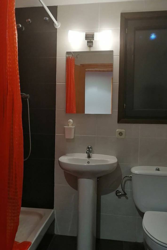Gîte pour 4 personnes, avec jardin, animaux acceptés dans Vallee De Boi - 3