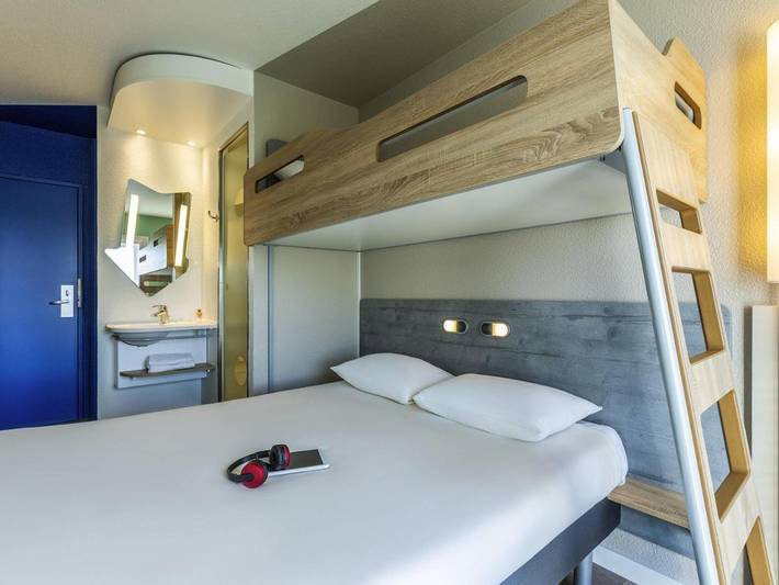 Hôtel pour 2 personnes, avec jardin et terrasse à Trappes