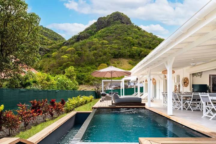 Villa pour 6 personnes, avec piscine et jardin