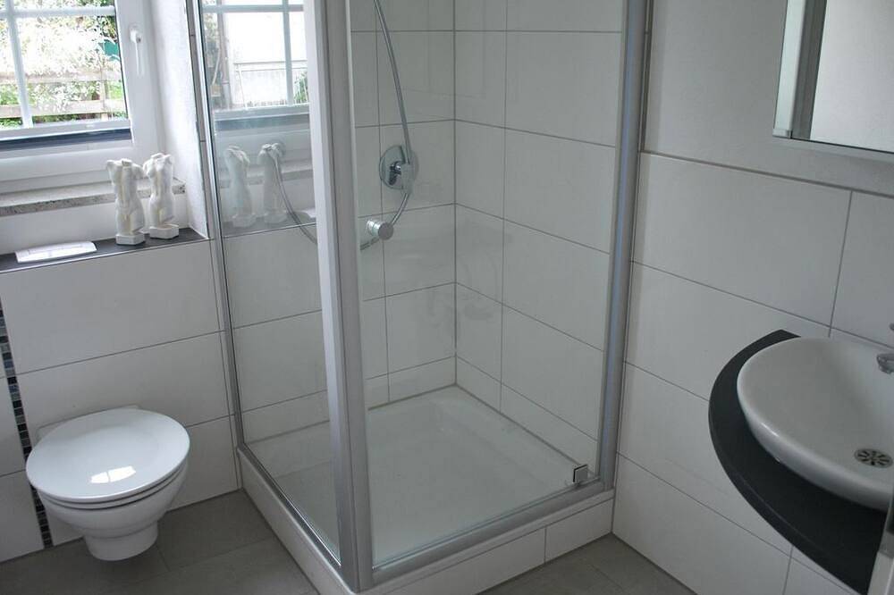 Ganze Wohnung, Ruheoase am Forggensee - Bieber - Appartement/Fewo, Dusche, Wc, 1 Schlafraum in Rieden, Bayerisch Schwaben