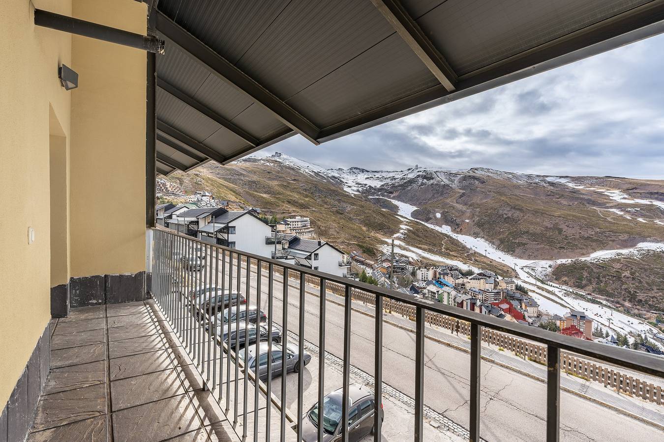 Appartamento intero, Appartamento vacanze "Duplex Deluxe 23 B" vicino alle piste con terrazza privata e Wi-Fi in Pradollano, Monachil