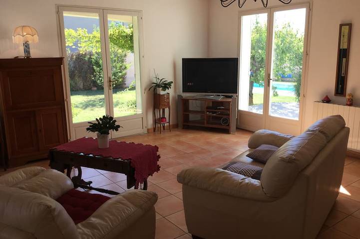 Location vacances maison piscine Mouries in Mouriès, Région d'Arles