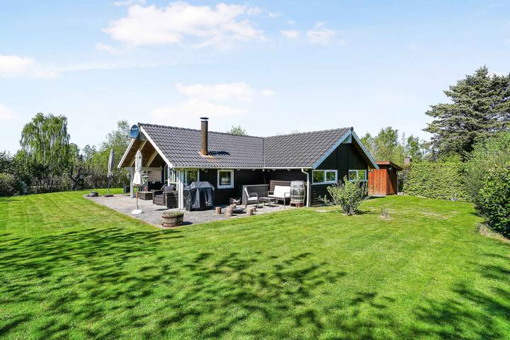 Ferienhaus für 8 Personen, mit Terrasse und Garten - 1