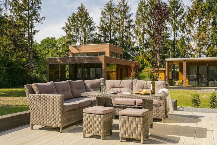 Vakantiehuis voor 4 personen, with Terras and Tuin as well as Zwembad in Enter