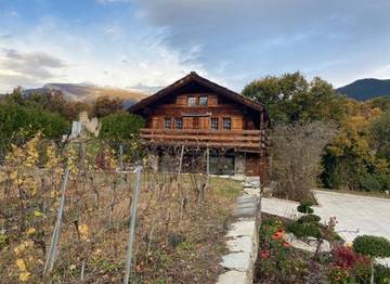 Maison de campagne pour 4 personnes, avec jardin et vue, adapté aux familles à Savièse