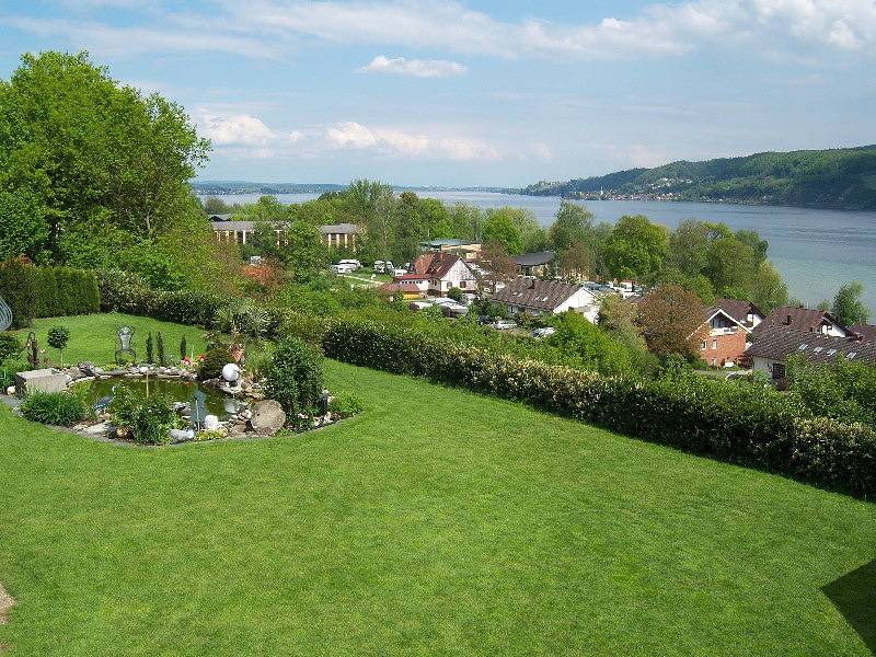 Appartement de vacances entier, Ferienwohnung Hesse Ralf - 3-Zimmer-Fewo, sep. Küche, Terrasse, Seesicht, 160 qm in Gaienhofen, Untersee