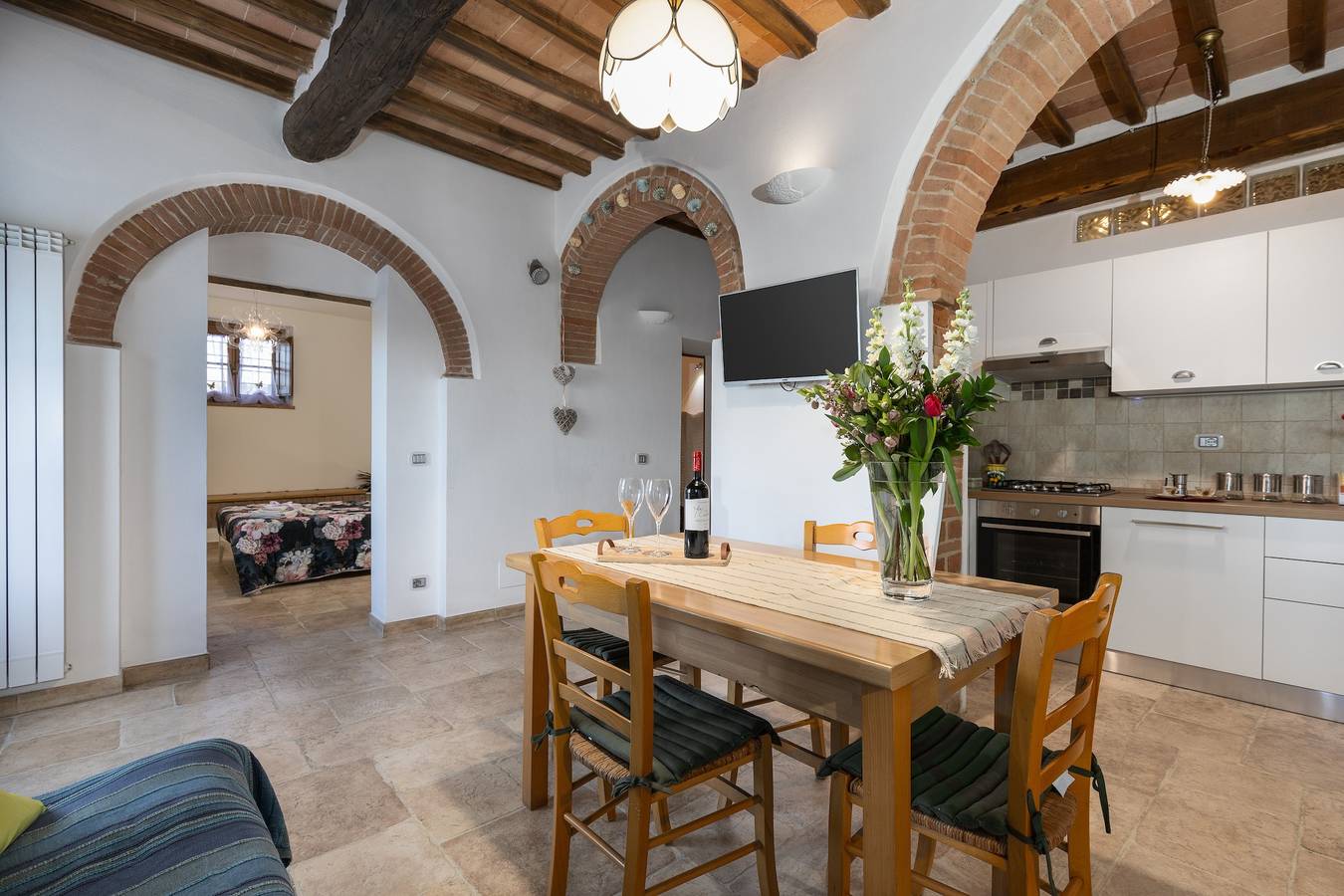 Casa vacanze 'Casa Ernesto - Porzione Di Colonica' con giardino privato e Wi-Fi in Monteriggioni, Siena e dintorni